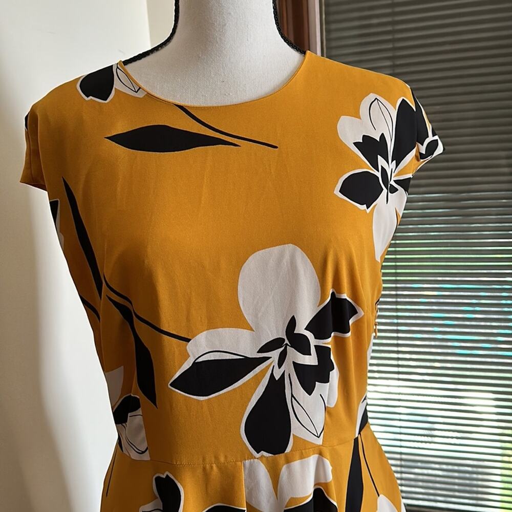 Who What Wear | Yellow Floral Midi Dress Size M - Picture 5 of 15